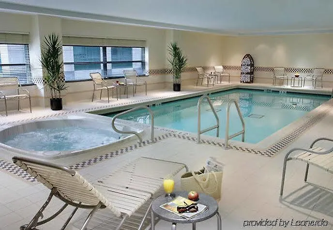 Residence Inn By Marriott Toronto Downtown / Entertainment District 4*,  Канада
