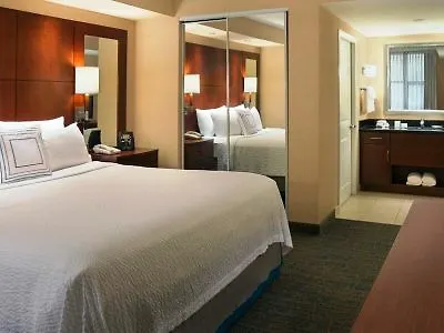 Residence Inn By Marriott Toronto Downtown / Entertainment District Отель