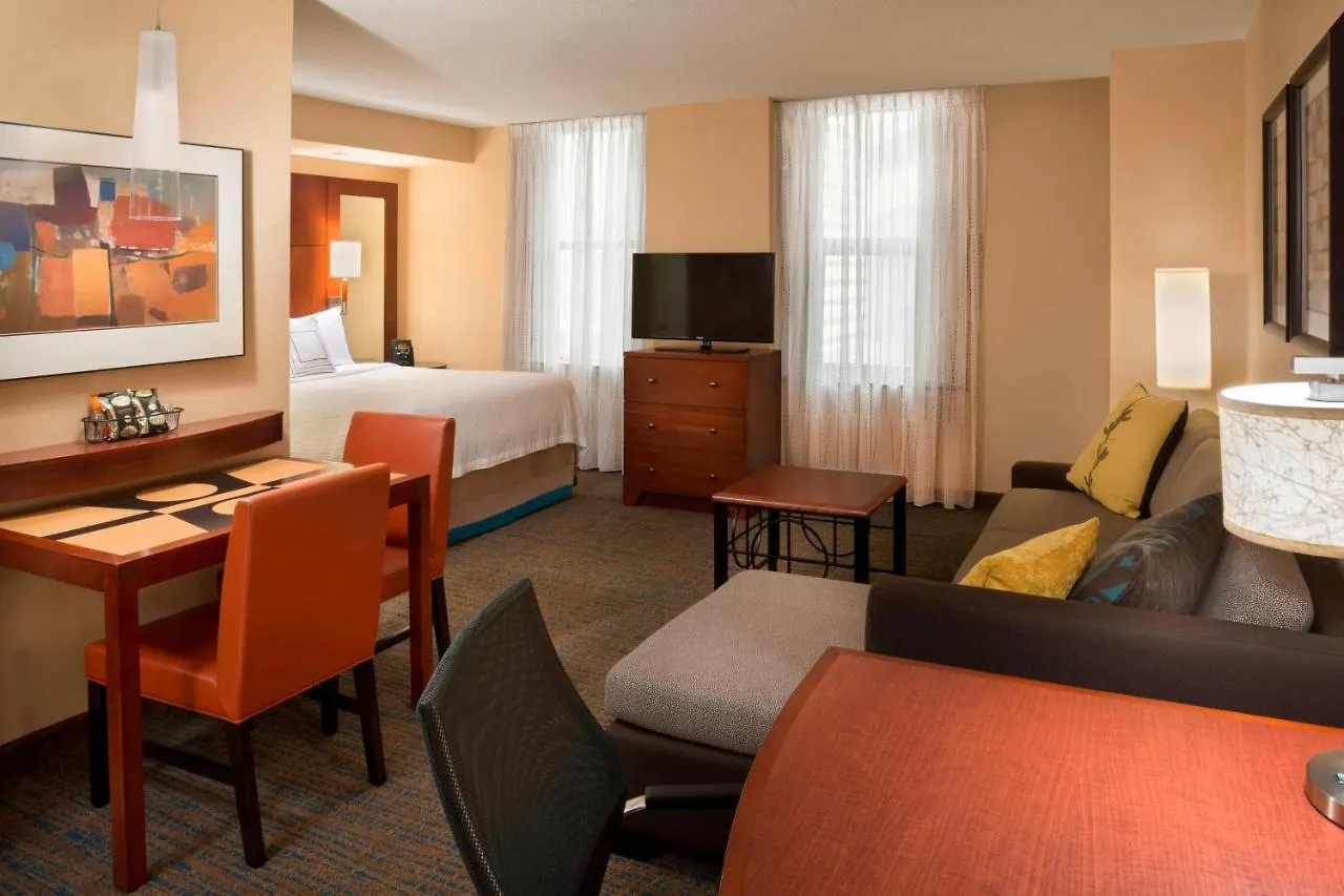 Residence Inn By Marriott Toronto Downtown / Entertainment District