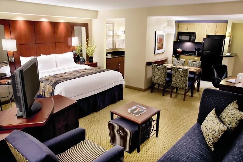 Residence Inn By Marriott Toronto Downtown / Entertainment District Отель