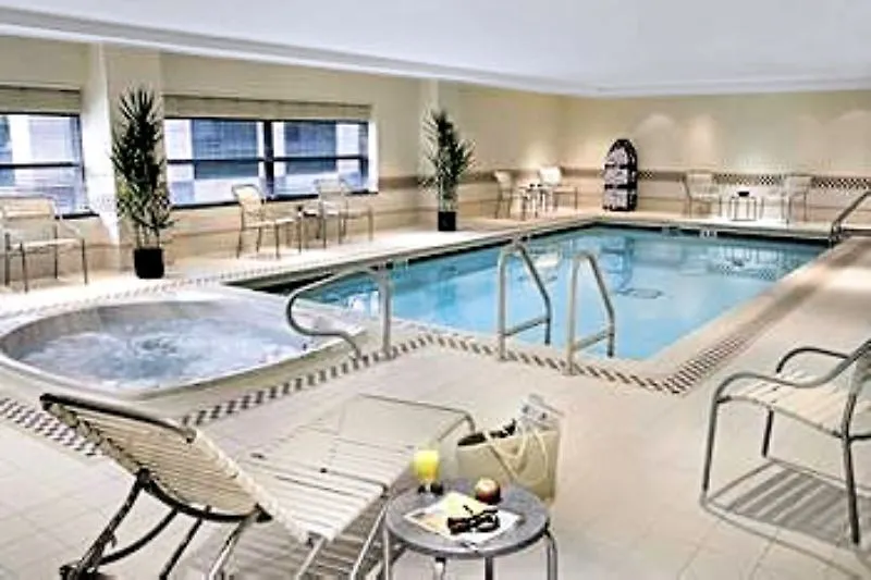 Residence Inn By Marriott Toronto Downtown / Entertainment District
