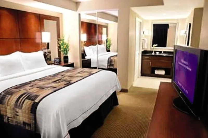 Отель Residence Inn By Marriott Toronto Downtown / Entertainment District